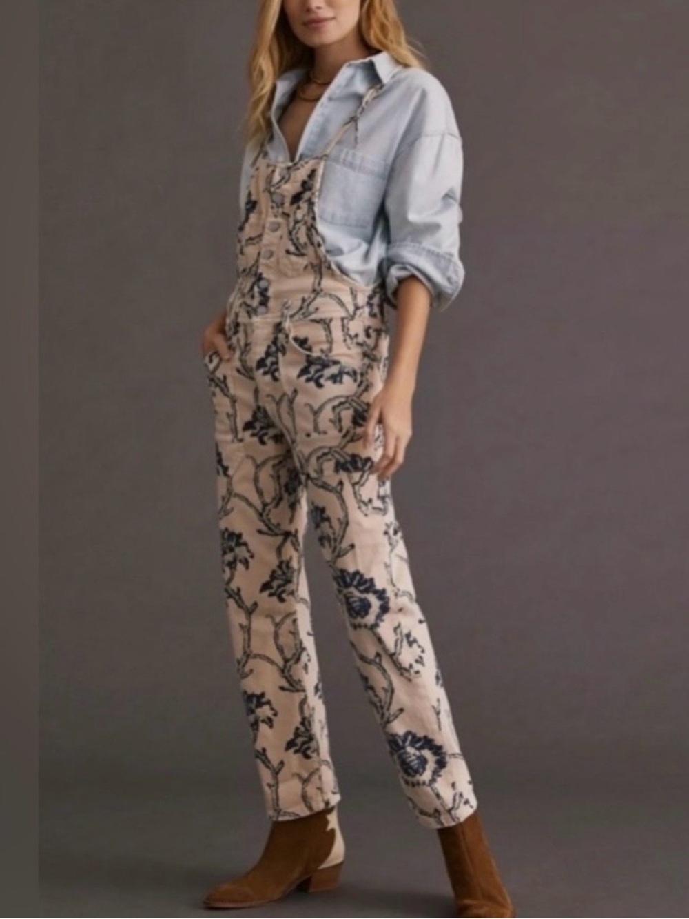 Pilcro Anthropologie Painter’s Denim Overalls Floral Print Beige Cream Blue 26